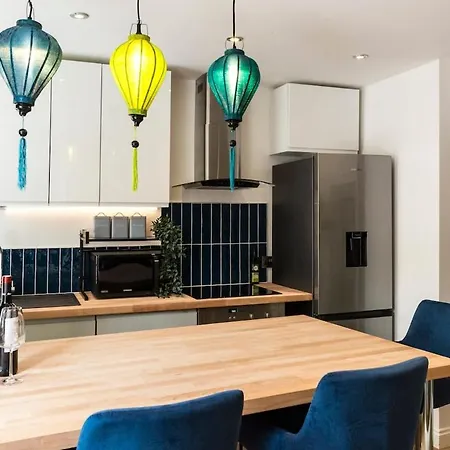Apartment Pipe Lane - Charming 3 Bedroom House Bristol