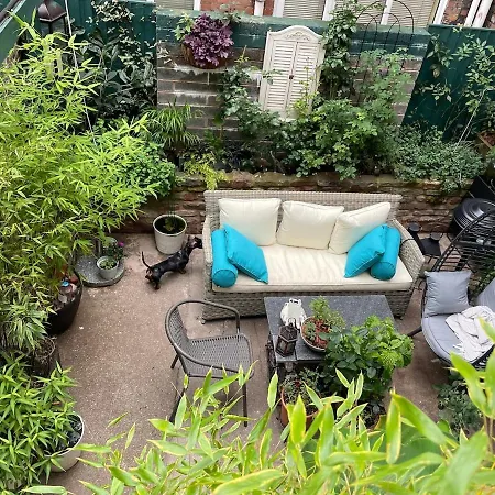 Pipe Lane - Charming 3 Bedroom House شقة
