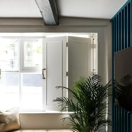 Apartment Pipe Lane - Charming 3 Bedroom House Bristol